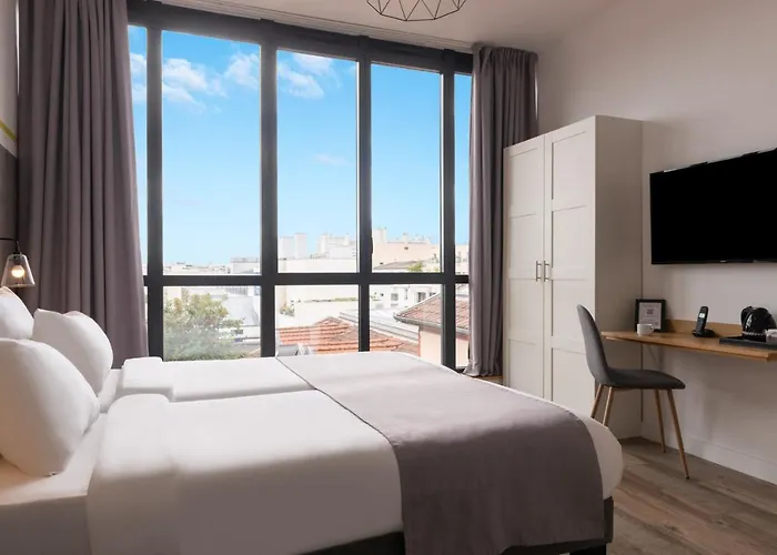 Terre Neuve 3* Paris